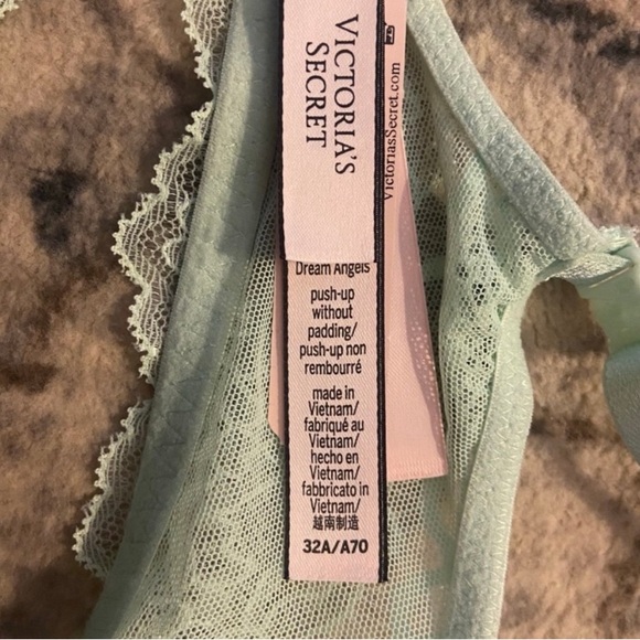Victoria's Secret Sexy Mint Lace Satin Bra - Picture 8 of 9